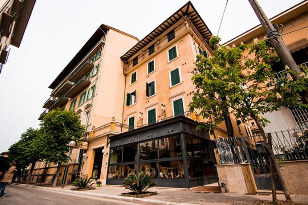 Hotel Le Fonti 蒙特卡蒂尼泰尔梅 外观 照片